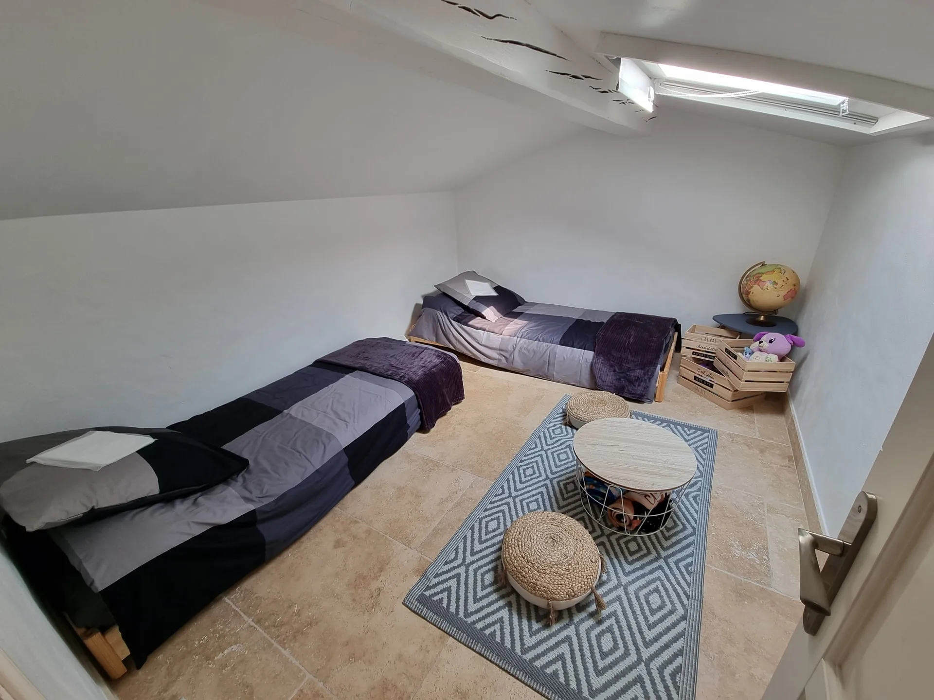 Casa Camarga — 3/10