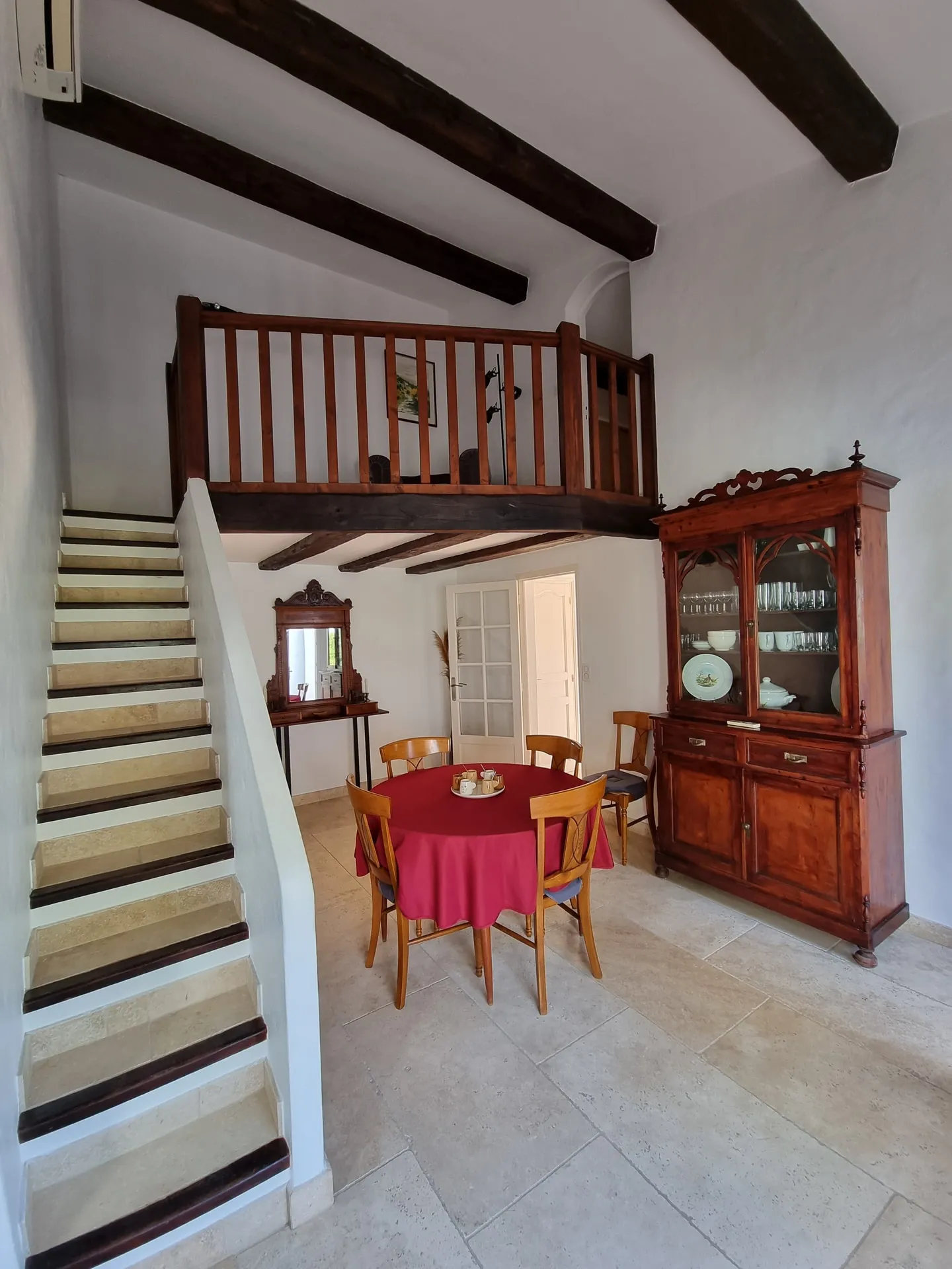 Casa Auténtica — 7/9